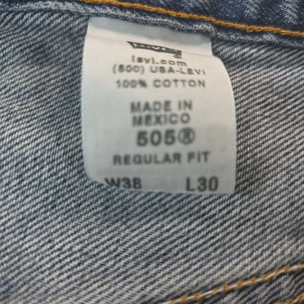 Levis 505 Regular Fit Jeans Mens 38x30 Medium Wash Blue Straight Leg Denim Y2K